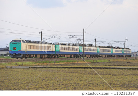 Hokuriku Main Line Isurugi-Fukuoka JR East 485 series R26 formation (Niigata) Hokuetsu Hokuriku Main Line Isurugi-Fukuoka JR East 485 series R26 formation (Niigata) Hokuetsu 110231357
