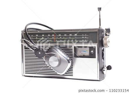 Vintage transistor radio with headphones Vintage transistor radio with headphones 110233154