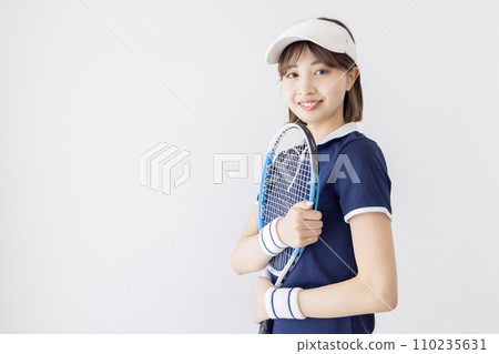 Tennis woman image 110235631