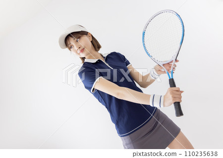 Tennis woman set up 110235638