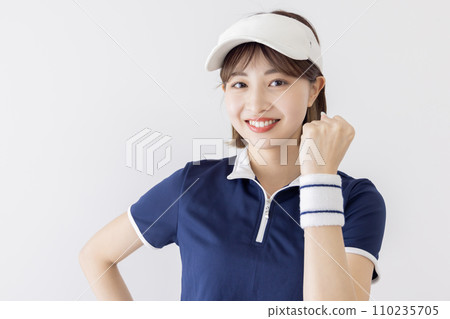 Tennis woman guts pose 110235705