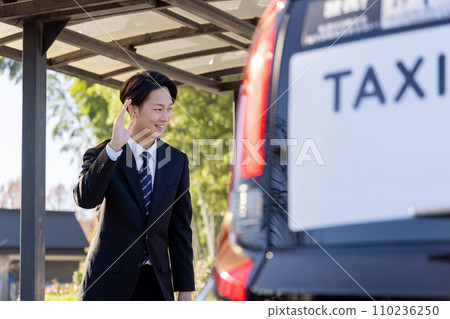 要求出租汽車的商人 110236250