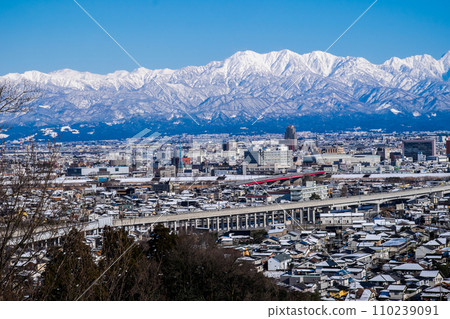 Toyama city area and Mt. Kekatsu snow view from Tateyama Aogu special seat Mt. Kureha observation deck Toyama city area and Mt. Kekatsu snow view from Tateyama Aogu special seat Mt. Kureha observation deck 110239091