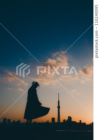 晴空塔剪影照片 110240095