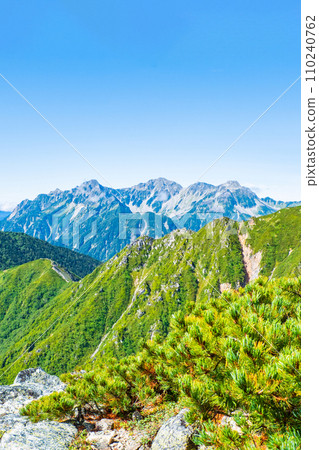 夏季登山常年山（前常年岳 - 常年岳：穗高連峰的景色） 110240762