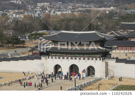 Gwanghwamun, the main gate of Gyeongbokgung Palace 110242026