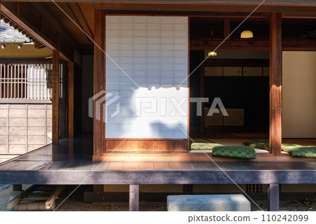 郊外的陽光 110242099