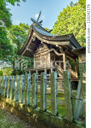 Main shrine of Hahaki Shrine, Fukuniwa, Kurayoshi City, Tottori Prefecture Main shrine of Hahaki Shrine, Fukuniwa, Kurayoshi City, Tottori Prefecture 110242176