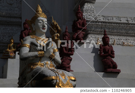 祈禱者的雕像 110246905