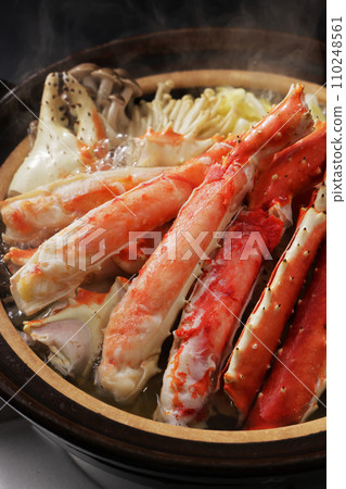 Delicious crab hotpot made with king crab 110248561