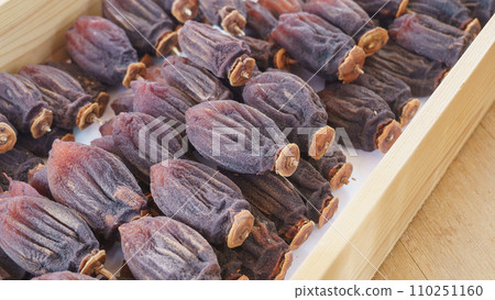 Dried persimmon 110251160