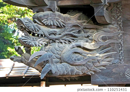 Carvings on the main shrine of Yayumi Inari Shrine [Higashimatsuyama City, Saitama Prefecture] 110251431