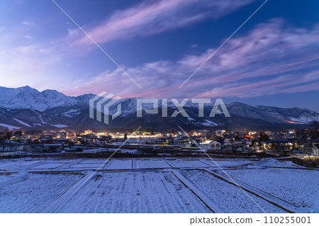 【長野縣】白雪皚皚的北阿爾卑斯日落/冬季的白馬村 110255001