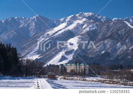 [長野縣] 冬天的北阿爾卑斯山/白馬村 110258381
