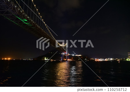 關門橋的夜景～從下關眺望～ 110258712