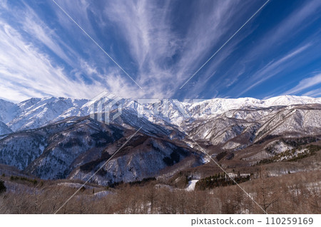 [Nagano Prefecture] Snowy Northern Alps/Hakuba Village in winter 110259169
