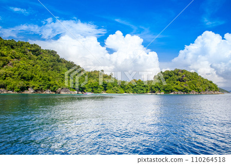 Beautiful panoramic tropical landscape of the Similan Islands, Thailand Beautiful panoramic tropical landscape of the Similan Islands, Thailand 110264518