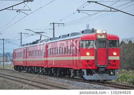 函館本線 深川-伊莫塞尤 JR 北海道 711 系列 S-107 編組(札幌) 函館本線 深川-伊莫塞尤 JR 北海道 711 系列 S-107 編組(札幌) 110264820