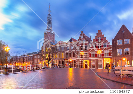 Leiden city gate Morspoort, Netherlands 110264877