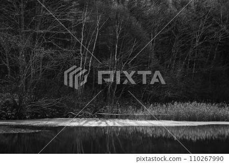 [神聖高原]光與影[中卷湖] 110267990