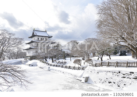 拍攝北海道松前町松前城跡公園冬季風景 拍攝北海道松前町松前城跡公園冬季風景 110269601