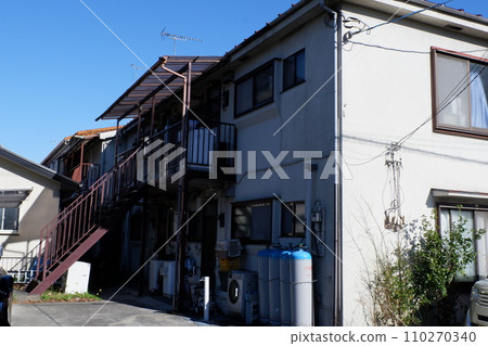 Showa's apartment 110270340