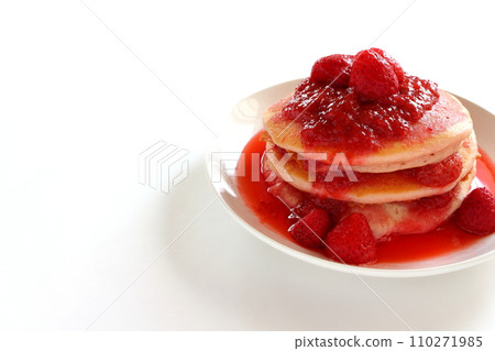 Strawberry pancakes with strawberry sauce Strawberry pancakes with strawberry sauce 110271985