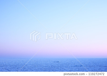 Drift ice and sunrise in the Sea of Okhotsk, Hokkaido in midwinter Drift ice and sunrise in the Sea of Okhotsk, Hokkaido in midwinter 110272472