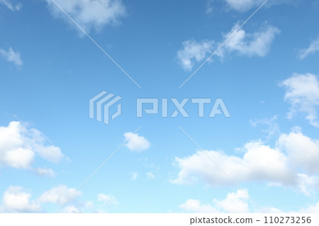 藍天天空雲冬日天空背景背景素材 藍天天空雲冬日天空背景背景素材 110273256