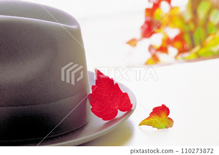 Handmade ribbon made from origami 110273872