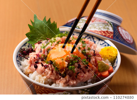 根吉羅丼 鮪魚丼丼 根吉羅丼 鮪魚丼丼 110274880