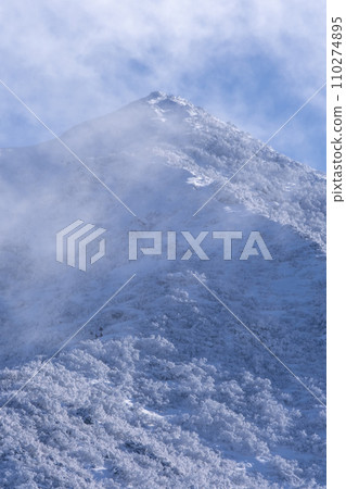 Image of winter mountain climbing Mt. Daisen 110274895