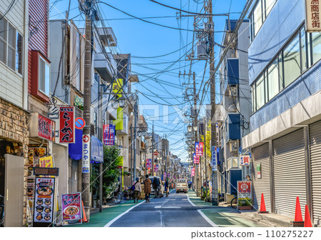 品川區東大井市、鮫津站、鮫津商店街的城市景觀 品川區東大井市、鮫津站、鮫津商店街的城市景觀 110275227