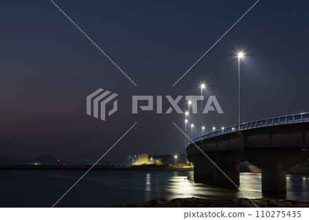 The sea and bridge before dawn The sea and bridge before dawn 110275435