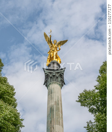 golden peace angel Friedensengel in Muenchen City Statue Munich fountain golden peace angel Friedensengel in Muenchen City Statue Munich fountain 110277177