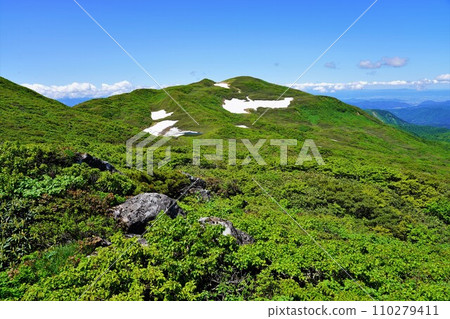 Nishiyakeishidake from the 9th station of Mt. Yakeishidake Nishiyakeishidake from the 9th station of Mt. Yakeishidake 110279411