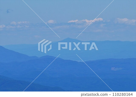 從八石嶽山頂眺望姬神山 110280164