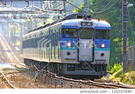Chuo Main Line Yomotsu-Uenohara JR East 115 series C9 formation (Nagano) 110287690