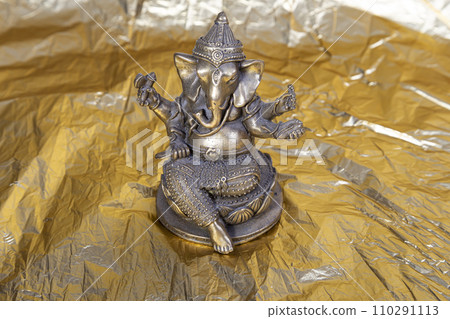 Hindu God Ganesh (Ganesha) Statuette Hindu God Ganesh (Ganesha) Statuette 110291113
