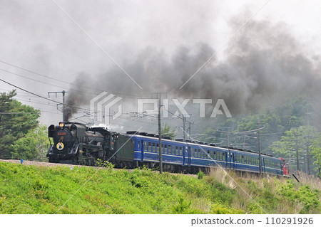 中央幹線 長坂小淵澤 JR東日本 D51-498+12系+DE10-1698(高崎) 中央幹線 長坂小淵澤 JR東日本 D51-498+12系+DE10-1698(高崎) 110291926