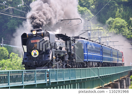 中央幹線鹽崎~韭崎 JR東日本 D51-498+12系+DE10-1698(高崎) 中央幹線鹽崎~韭崎 JR東日本 D51-498+12系+DE10-1698(高崎) 110291966