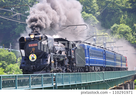 中央幹線鹽崎~韭崎 JR東日本 D51-498+12系+DE10-1698(高崎) 中央幹線鹽崎~韭崎 JR東日本 D51-498+12系+DE10-1698(高崎) 110291971