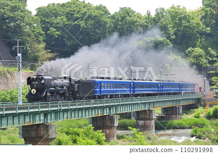 中央幹線鹽崎~韭崎 JR東日本 D51-498+12系+DE10-1698(高崎) 中央幹線鹽崎~韭崎 JR東日本 D51-498+12系+DE10-1698(高崎) 110291998