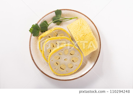 Mustard lotus root (from Kumamoto prefecture) Mustard lotus root (from Kumamoto prefecture) 110294248