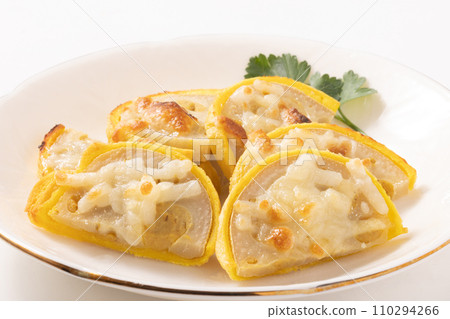 Grilled mustard lotus root with cheese Grilled mustard lotus root with cheese 110294266
