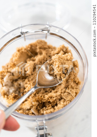 Making light brown sugar soft again with an apple core. Making light brown sugar soft again with an apple core. 110294541