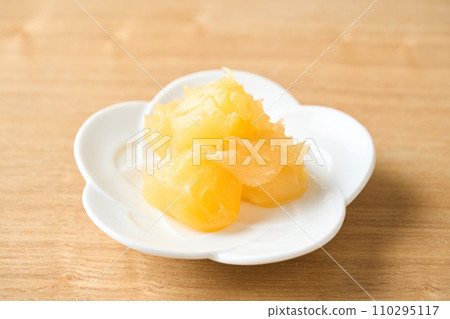 Sweet chestnut paste Sweet chestnut paste 110295117