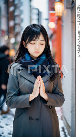 AI 影像:在白雪皚皚的街角祈禱的年輕女子 AI 影像:在白雪皚皚的街角祈禱的年輕女子 110297286