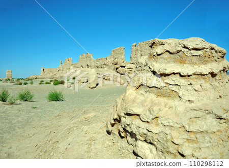 Silk Road, China, Gansu Province, Hexi Corridor, Kawakura Castle Ruins Silk Road, China, Gansu Province, Hexi Corridor, Kawakura Castle Ruins 110298112