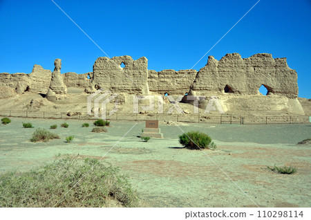 Silk Road, China, Gansu Province, Hexi Corridor, Kawakura Castle Ruins Silk Road, China, Gansu Province, Hexi Corridor, Kawakura Castle Ruins 110298114